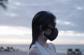 Милая азиаточка в любительском ролике