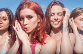 Рыжая крошка круто трахается