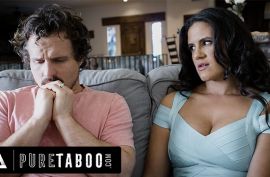 Красотку отлично ебенит самец