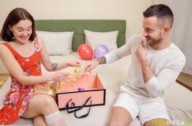 Выебал бабу в рот и в жопу