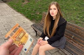 За деньги пышногрудая баба  готова ебаться