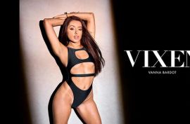 Телочку красавицу отлично имеет самец