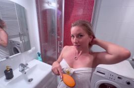 В ванной выебал татуированную курву