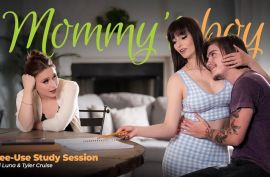 Баба смотрит, как пара ебется