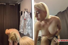 Мама с отличными большими дойками