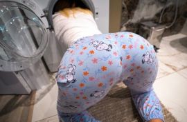 Милашка застряла в стиралке и сводный брат ее выебал