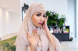 Пышногрудая мамочка очень классно жарится