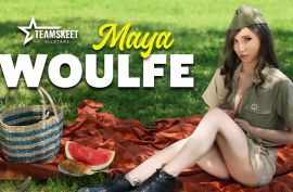 Военную красотку  отлично пердолит мужик