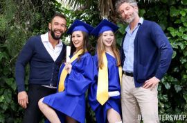 Мужики отлично ебут девок студенток