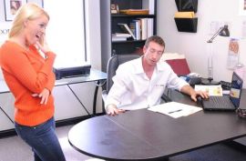 Пышногрудая телочка отлично долбится