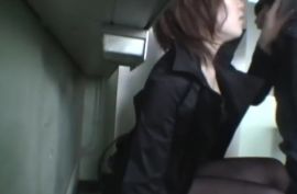 Японская девчонка захотела в ротик