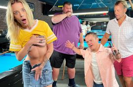 Блондиночка согласна на мощный секс